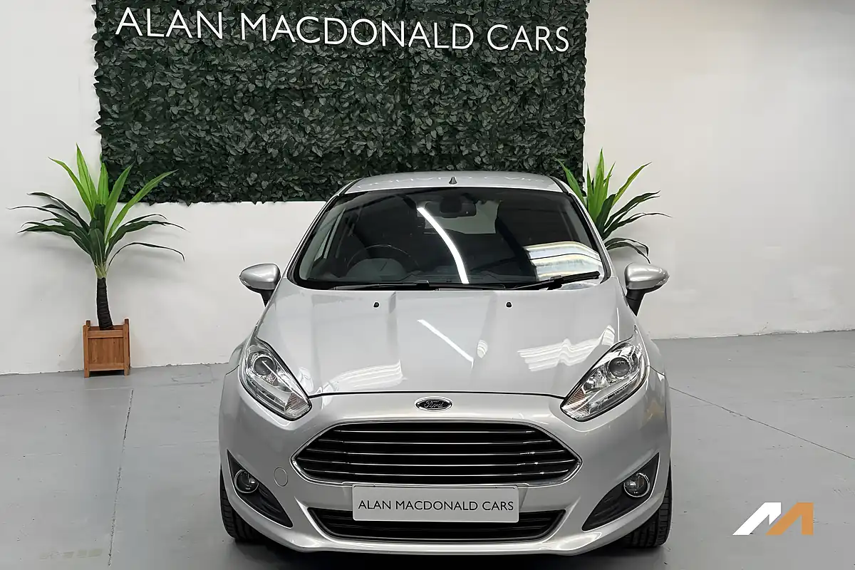 Used 2015 Ford Fiesta Titanium Silver - Interior and Exterior details 7