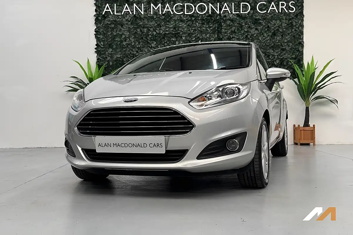 Used 2015 Ford Fiesta Titanium Silver - Interior and Exterior details 9