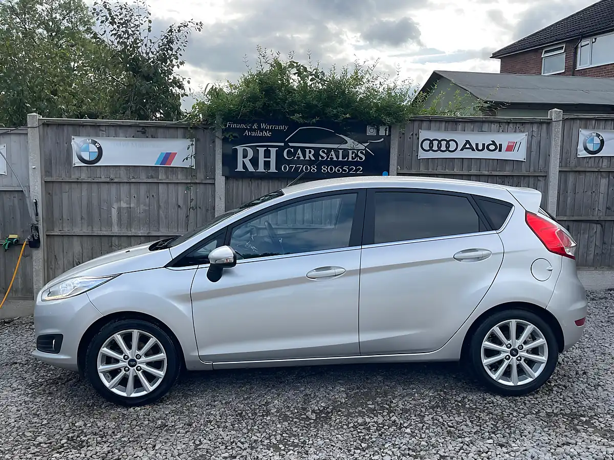 Used 2015 Ford Fiesta Titanium Silver - Interior and Exterior details 10