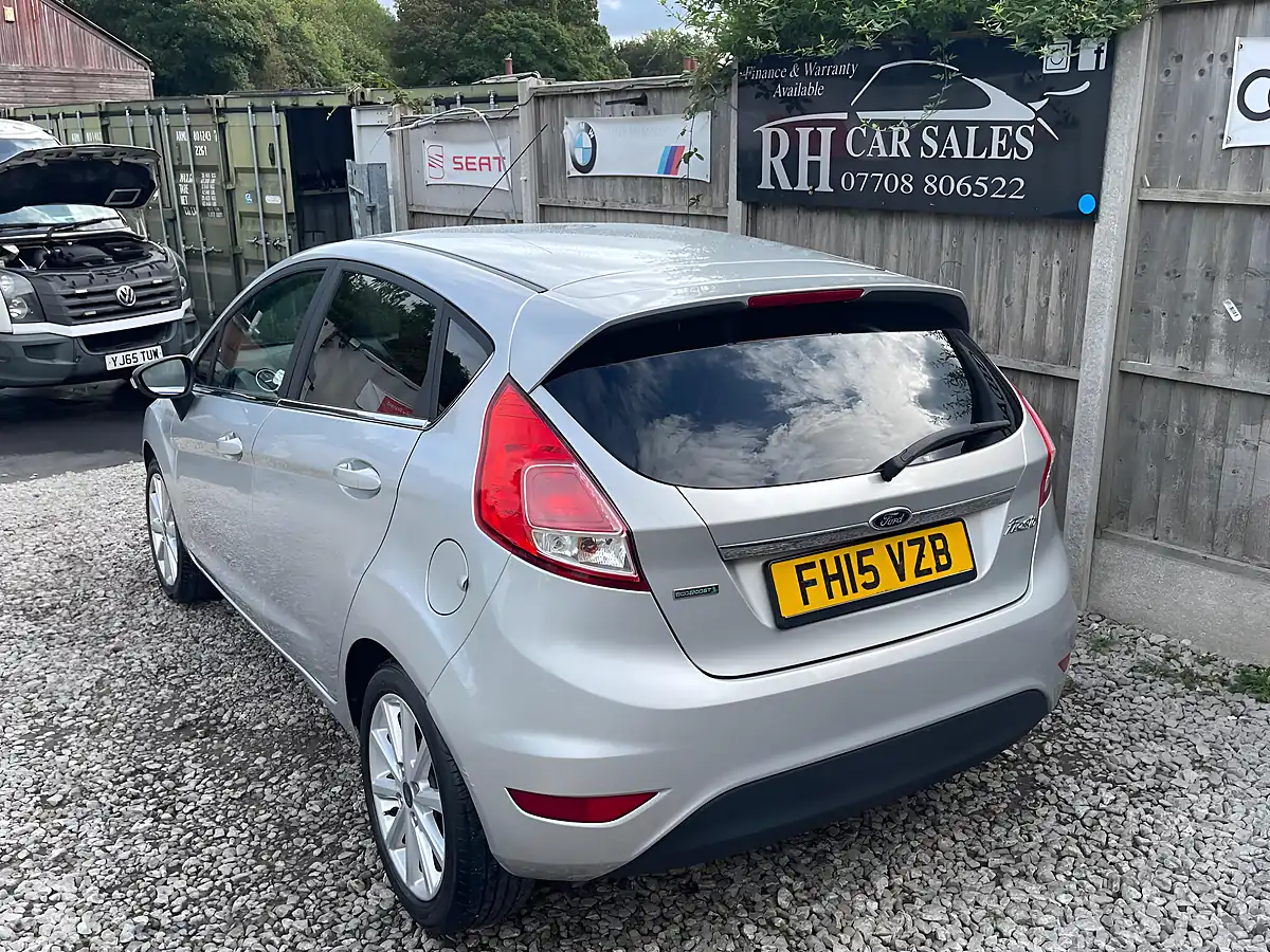 Used 2015 Ford Fiesta Titanium Silver - Interior and Exterior details 14