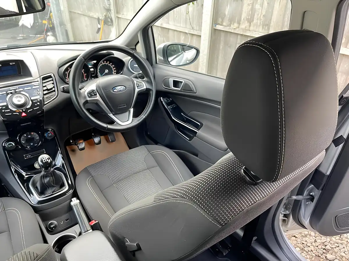 Used 2015 Ford Fiesta Titanium Silver - Interior and Exterior details 5