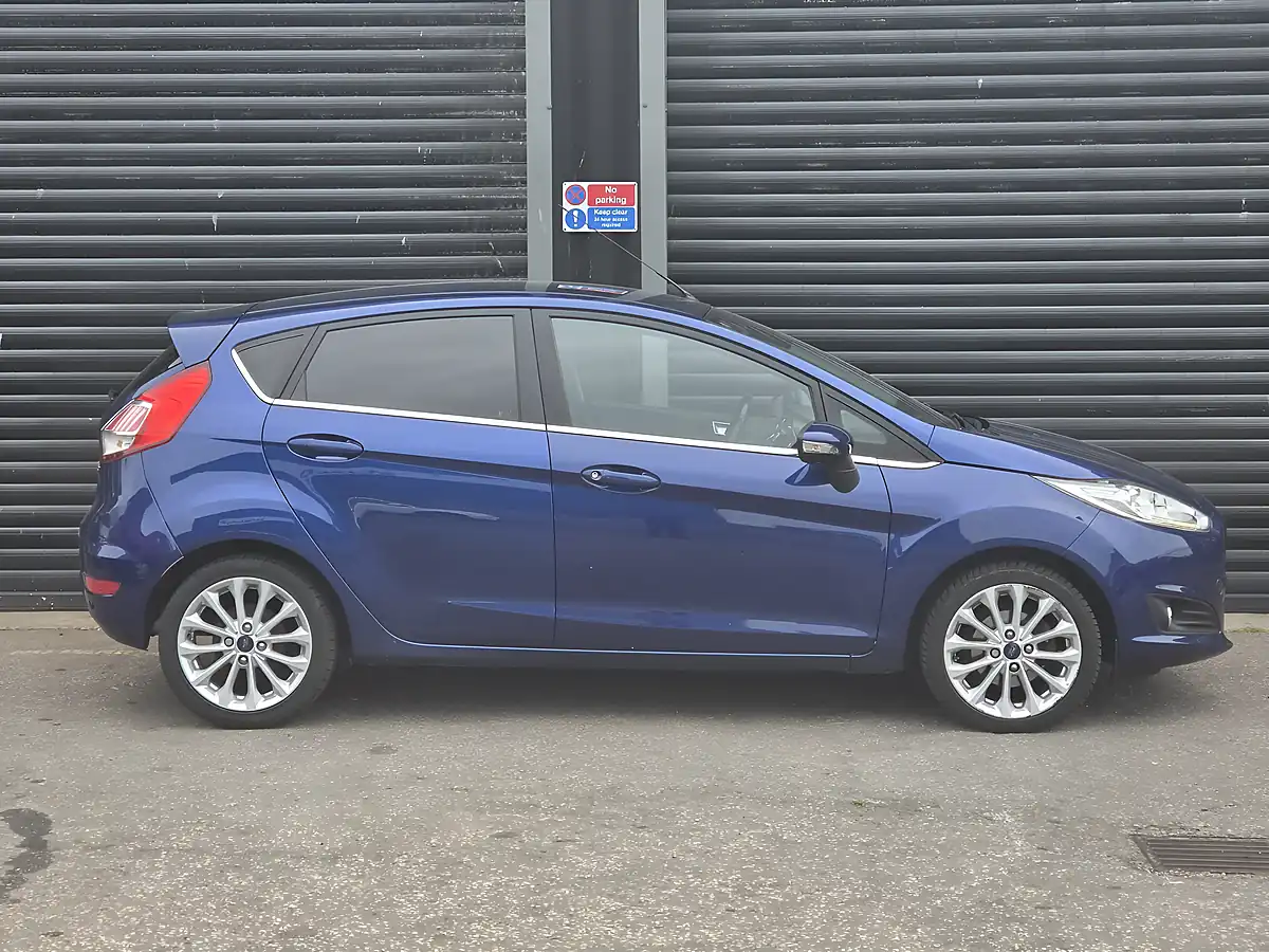 Used 2015 Ford Fiesta Titanium X Blue - Interior and Exterior details 8