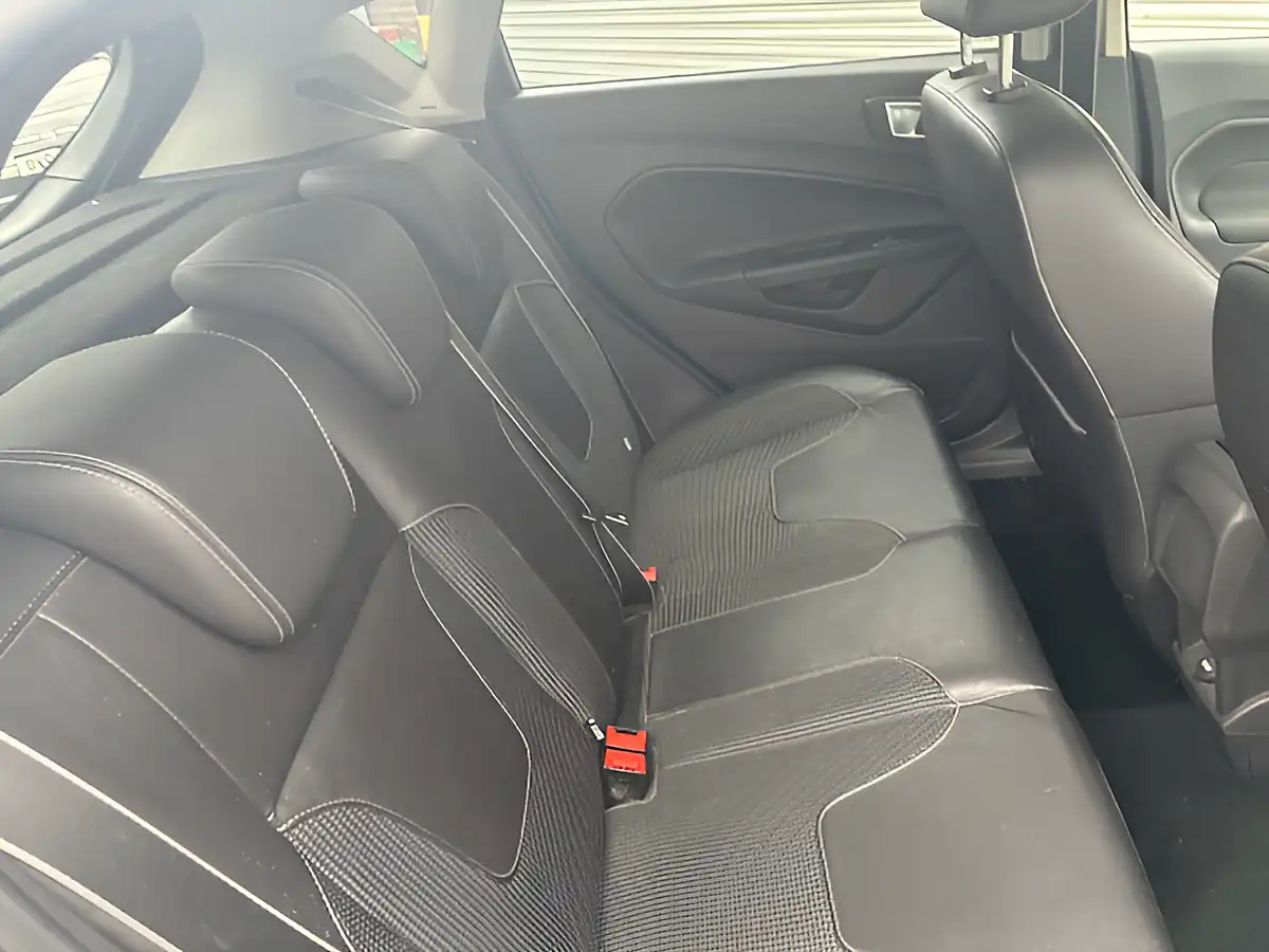 Used 2015 Ford Fiesta Titanium X Blue - Interior and Exterior details 16