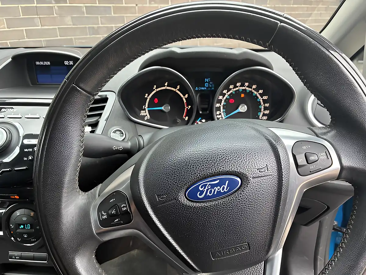 Used 2015 Ford Fiesta Titanium X Blue - Interior and Exterior details 17