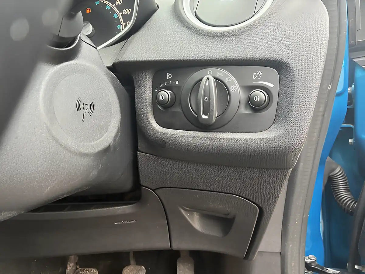 Used 2015 Ford Fiesta Titanium X Blue - Interior and Exterior details 18