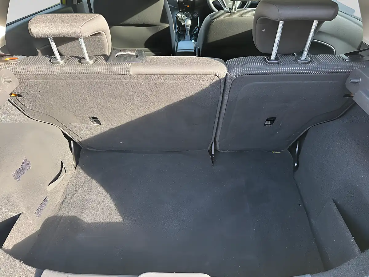 Used 2015 Ford Fiesta Titanium Yellow - Interior and Exterior details 15