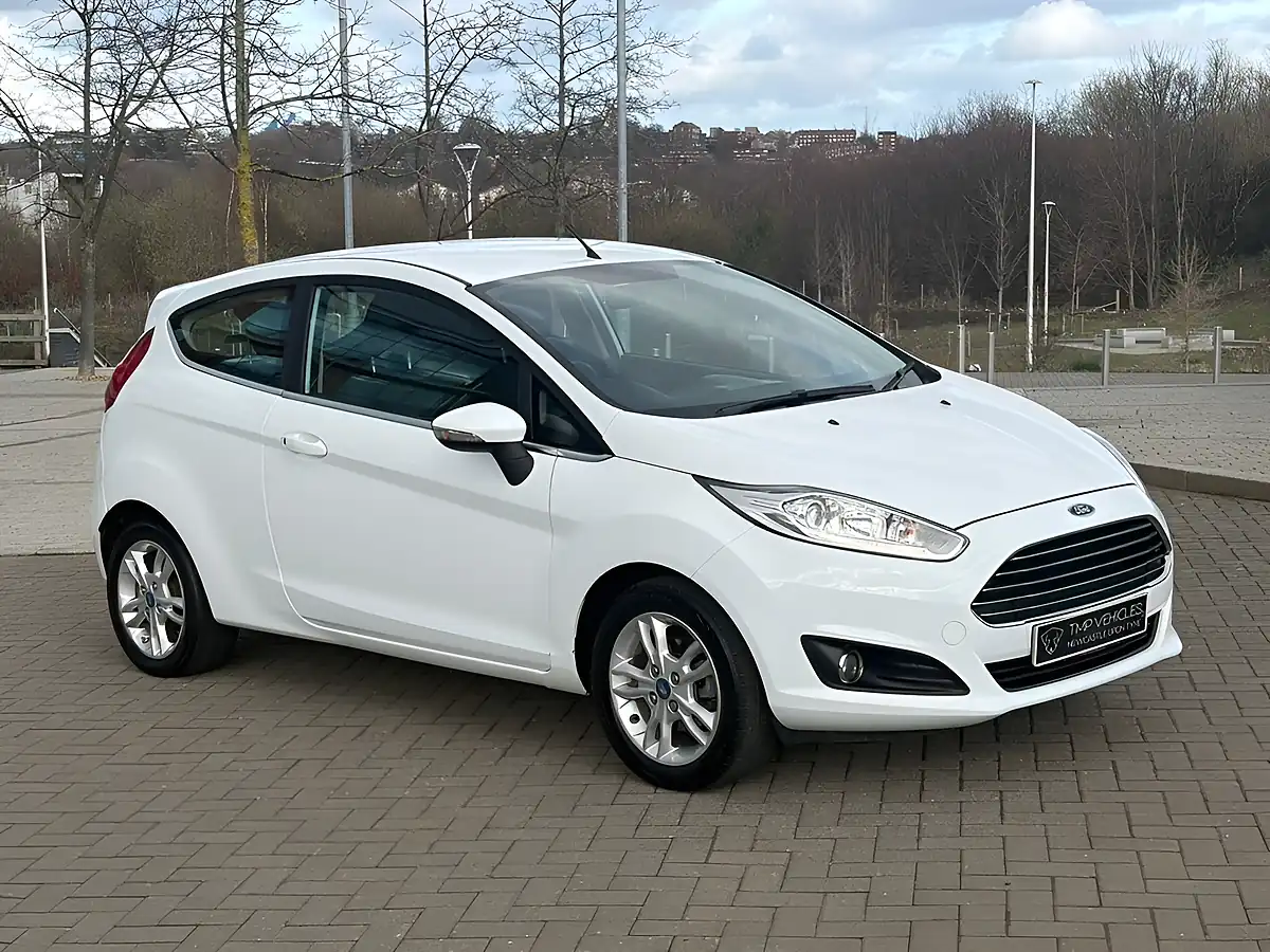 Used 2015 Ford Fiesta White - Interior and Exterior details 2