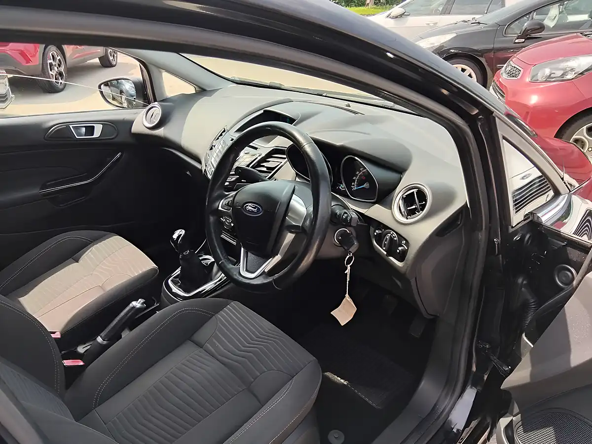 Used 2015 Ford Fiesta Zetec Black - Interior and Exterior details 13