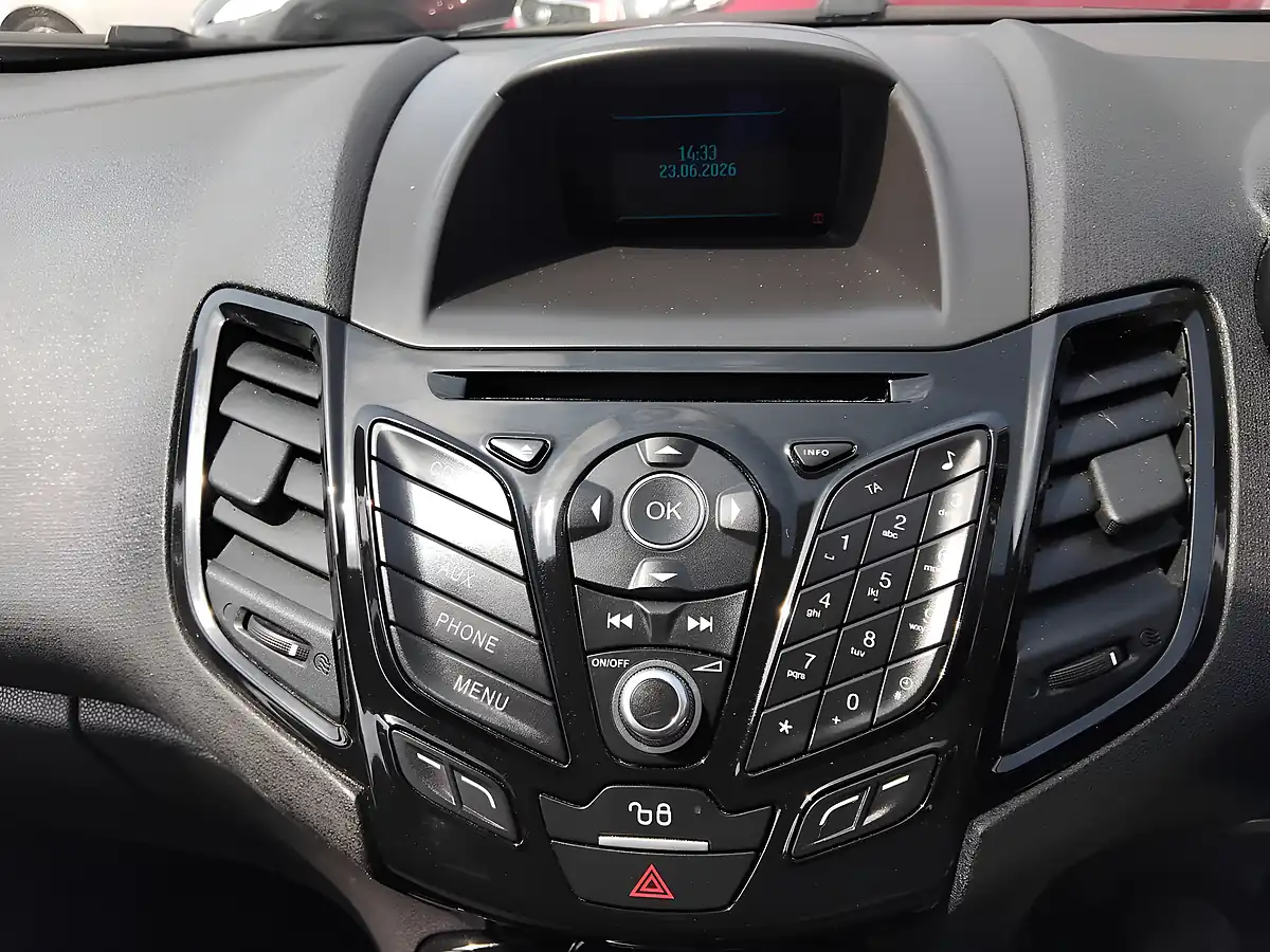 Used 2015 Ford Fiesta Zetec Black - Interior and Exterior details 15