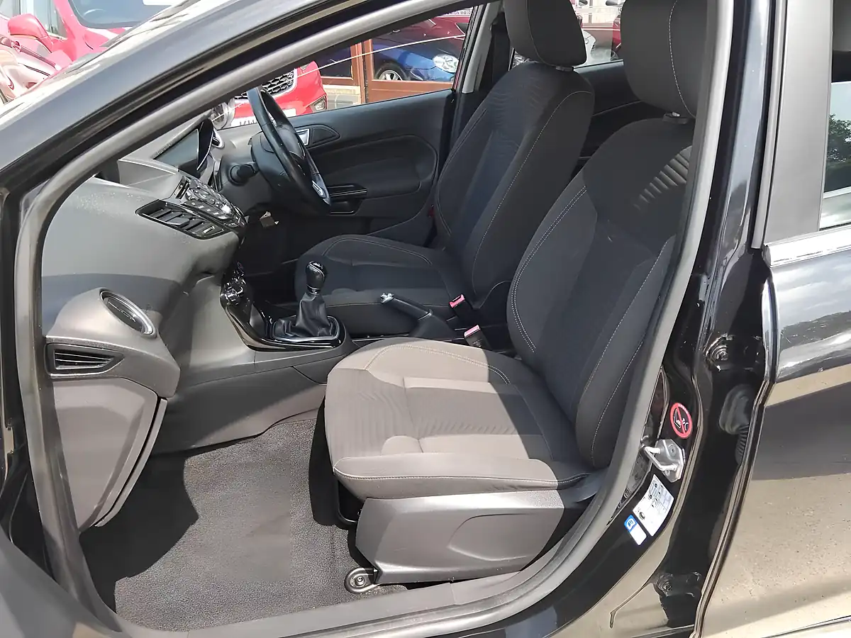 Used 2015 Ford Fiesta Zetec Black - Interior and Exterior details 20