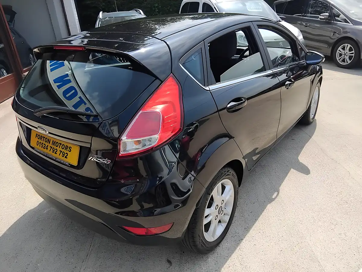 Used 2015 Ford Fiesta Zetec Black - Interior and Exterior details 6