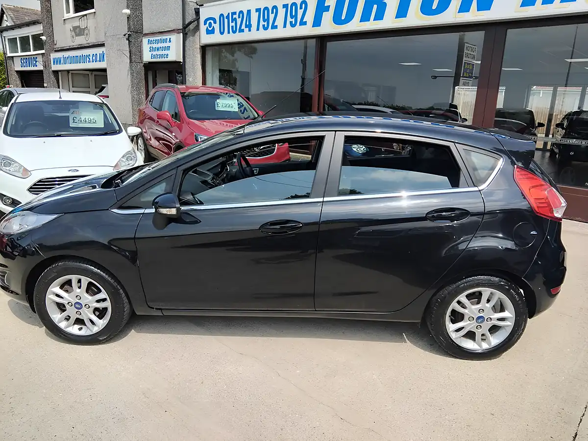 Used 2015 Ford Fiesta Zetec Black - Interior and Exterior details 9