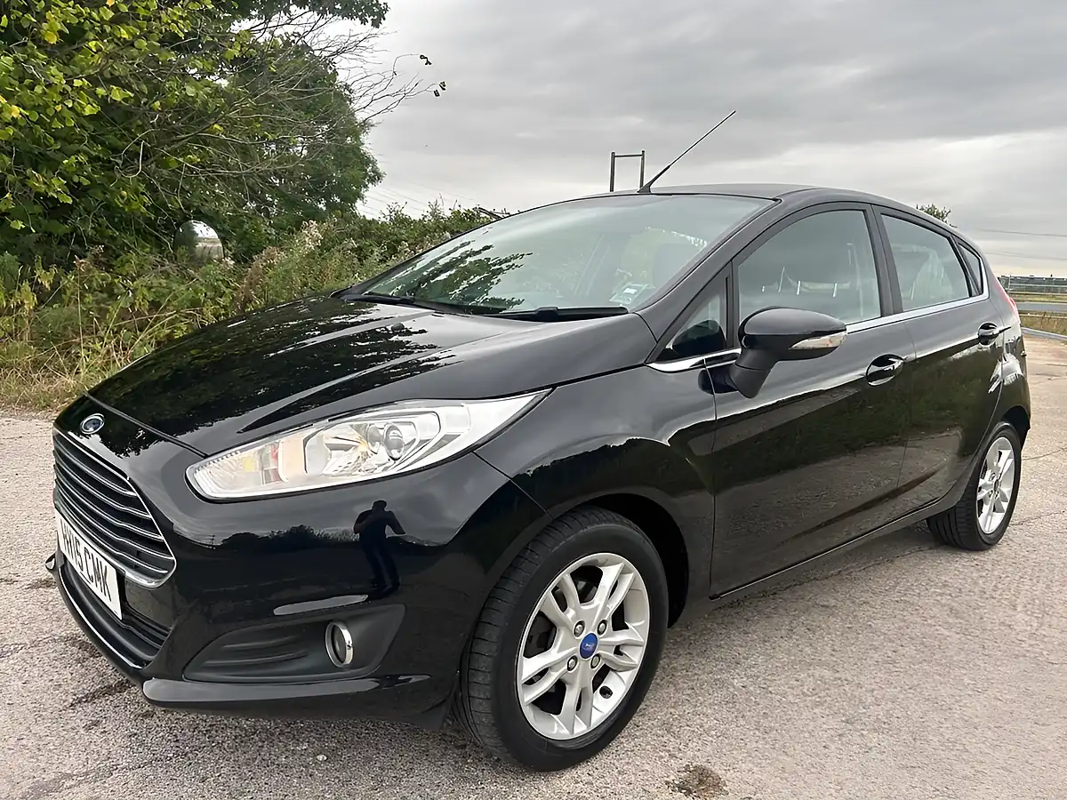 Used 2015 Ford Fiesta Zetec Black - Interior and Exterior details 8