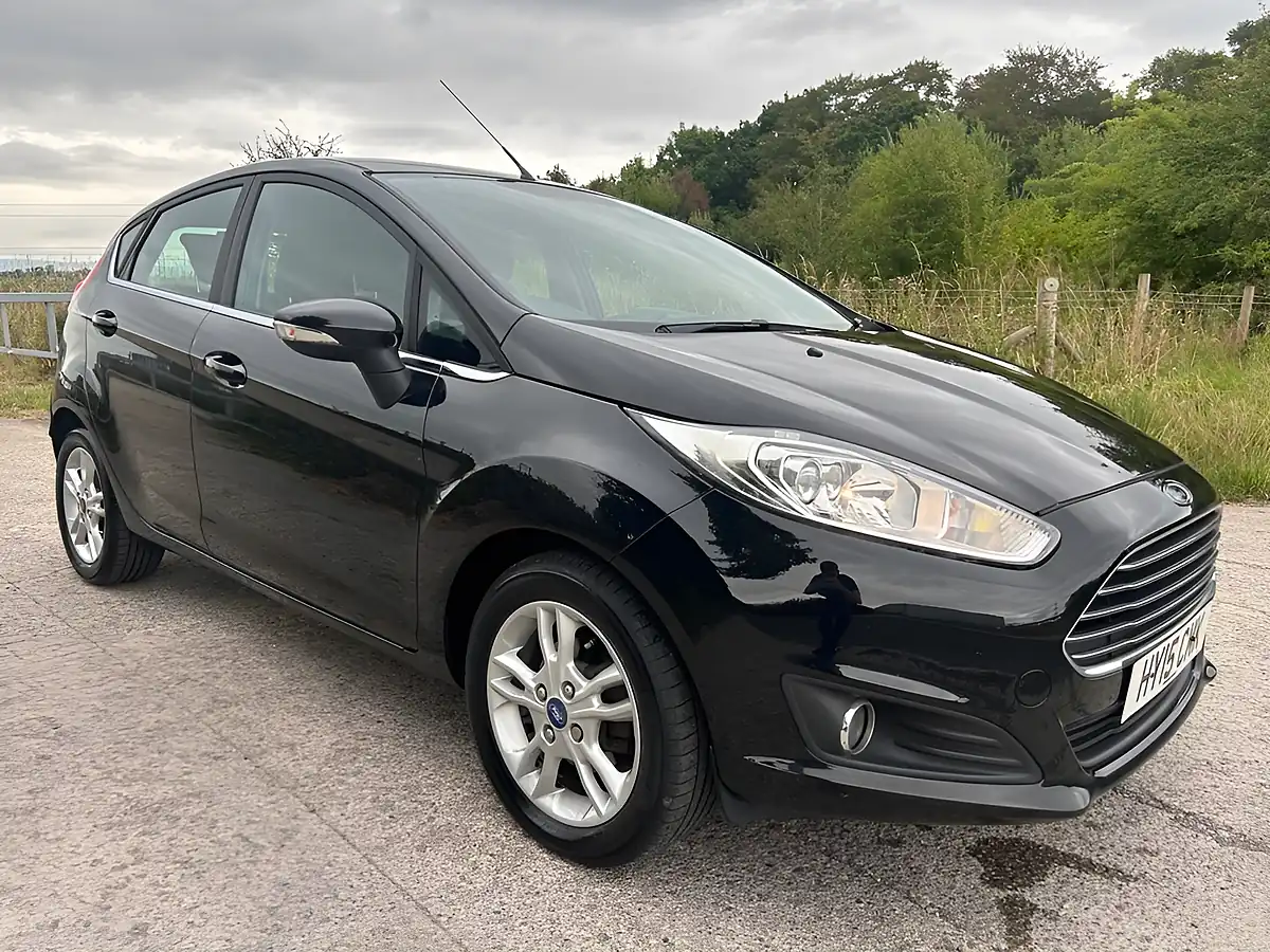 Used 2015 Ford Fiesta Zetec Black - Interior and Exterior details 9