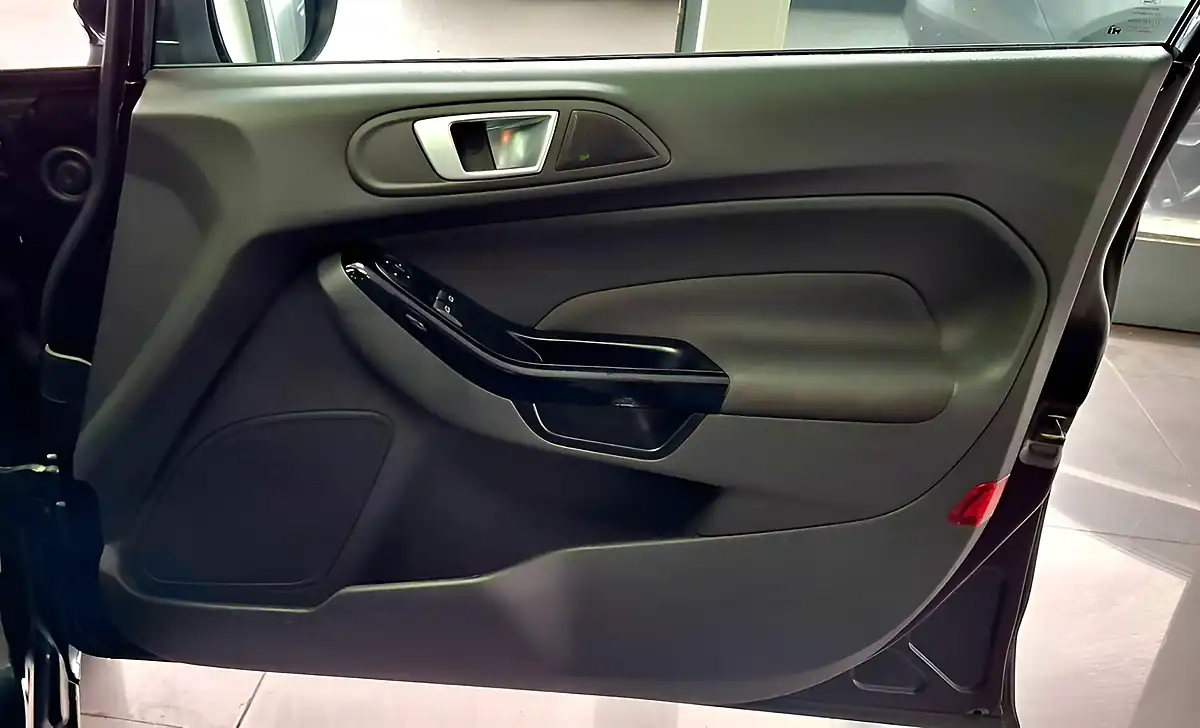 Used 2015 Ford Fiesta Zetec Black - Interior and Exterior details 11