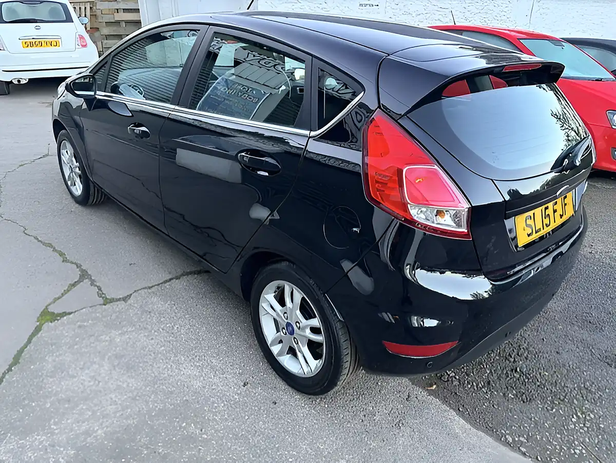 Used 2015 Ford Fiesta Zetec Black - Interior and Exterior details 6