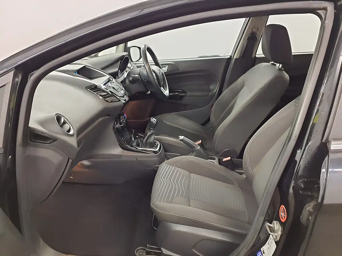 Used 2015 Ford Fiesta Zetec Black - Interior and Exterior details 9