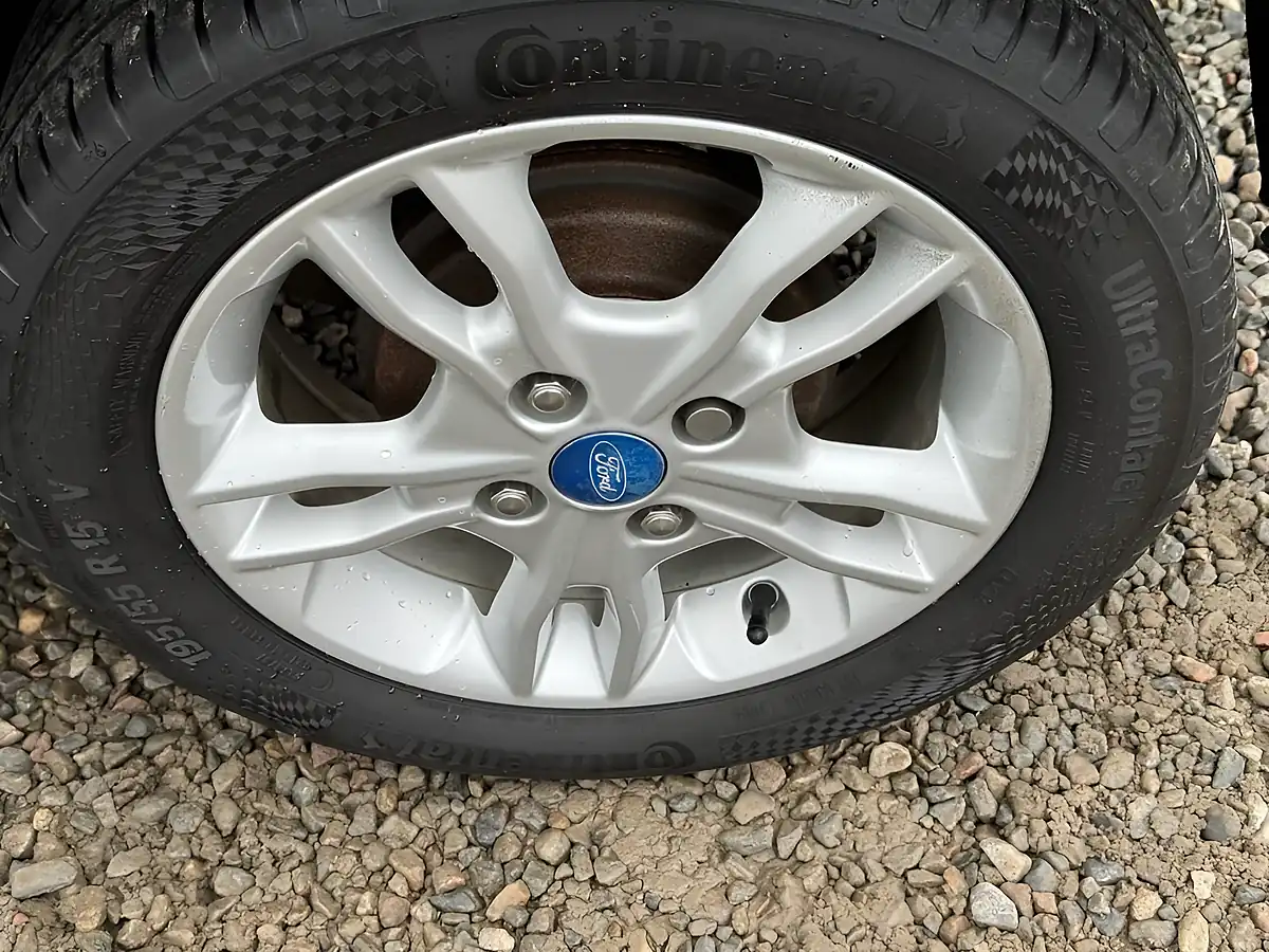 Used 2015 Ford Fiesta Zetec Black - Interior and Exterior details 11