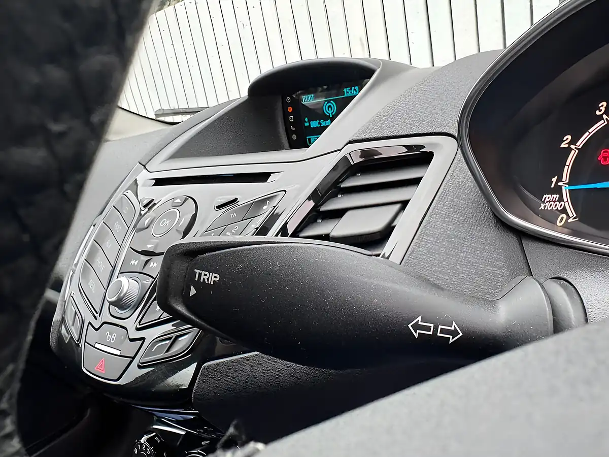 Used 2015 Ford Fiesta Zetec Black - Interior and Exterior details 17