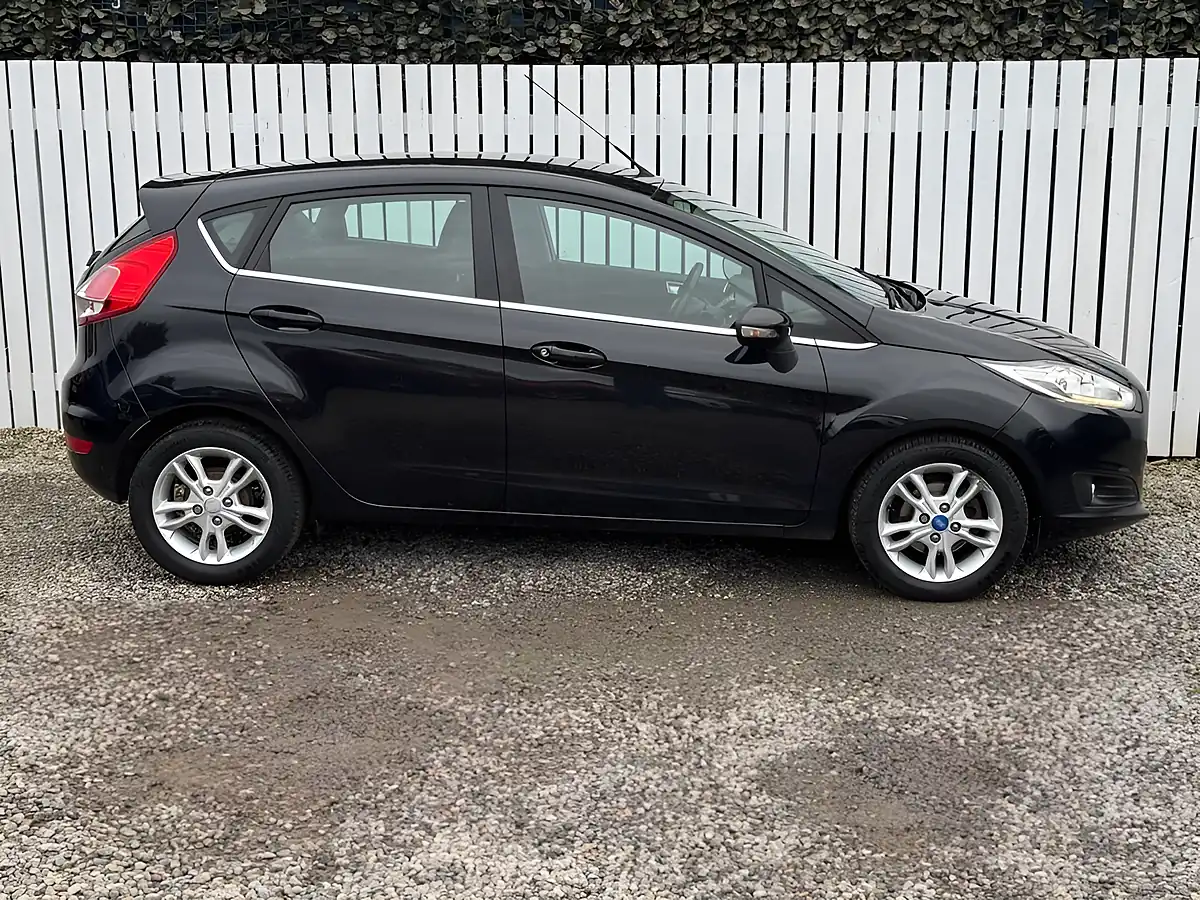 Used 2015 Ford Fiesta Zetec Black - Interior and Exterior details 4
