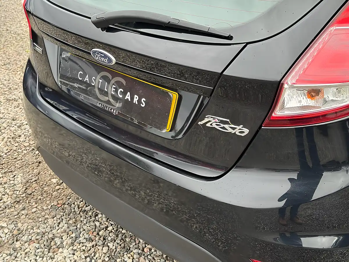 Used 2015 Ford Fiesta Zetec Black - Interior and Exterior details 8
