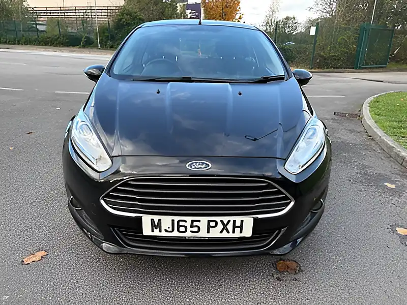 Used 2015 Ford Fiesta Zetec Black - Interior and Exterior details 8
