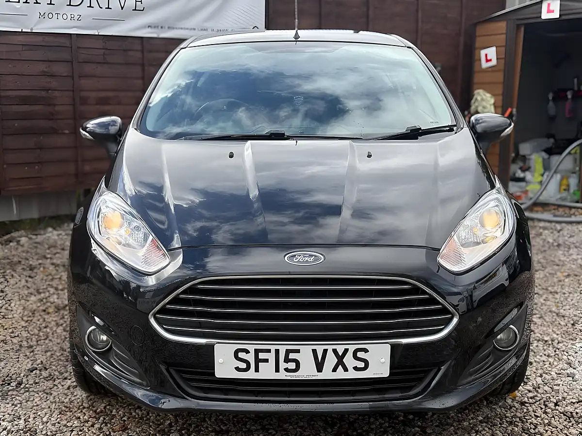 Used 2015 Ford Fiesta Zetec Black - Interior and Exterior details 3