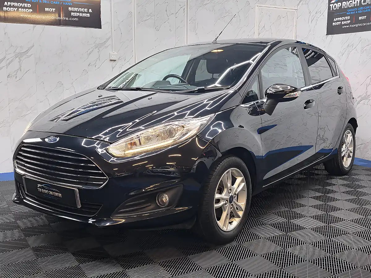 Used 2015 Ford Fiesta Zetec Black - Interior and Exterior details 5