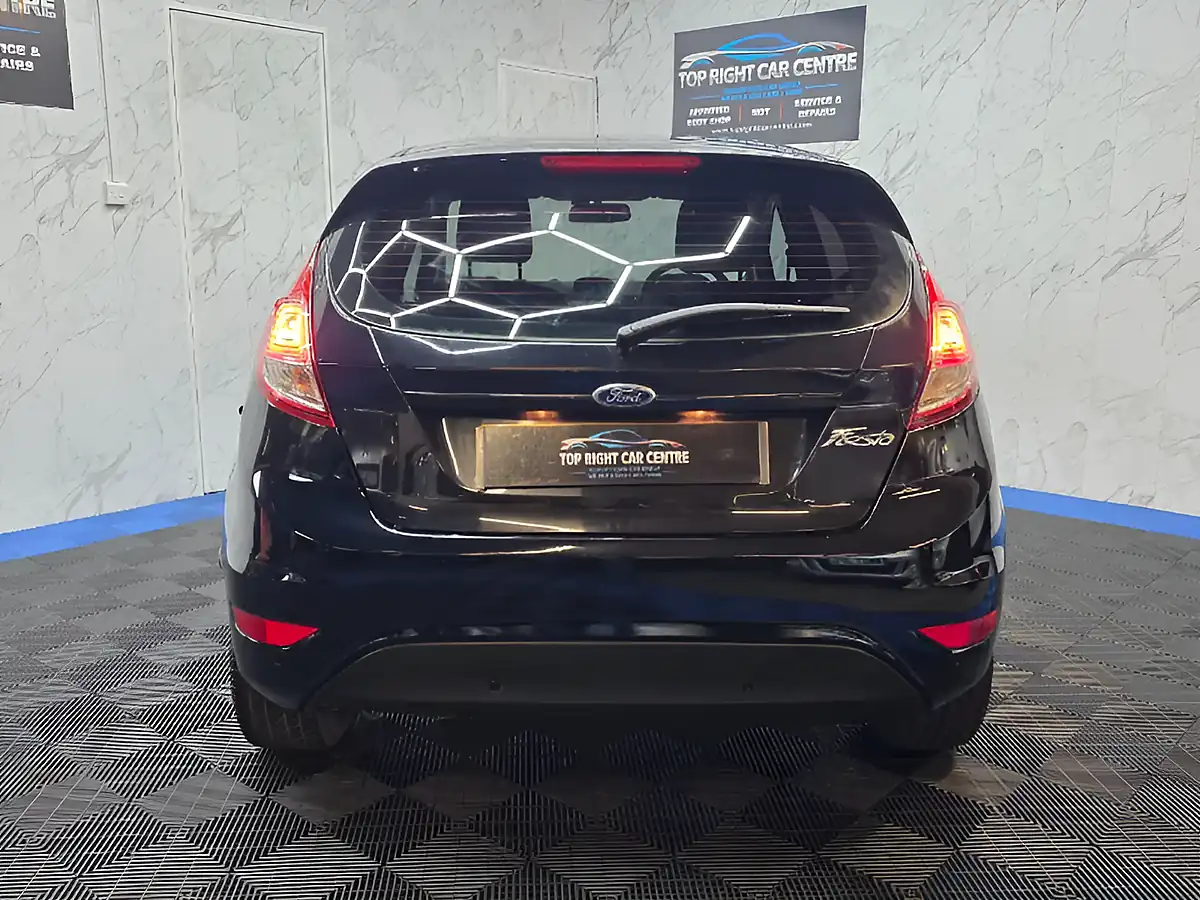 Used 2015 Ford Fiesta Zetec Black - Interior and Exterior details 6