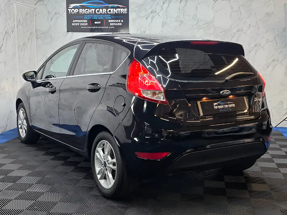 Used 2015 Ford Fiesta Zetec Black - Interior and Exterior details 7