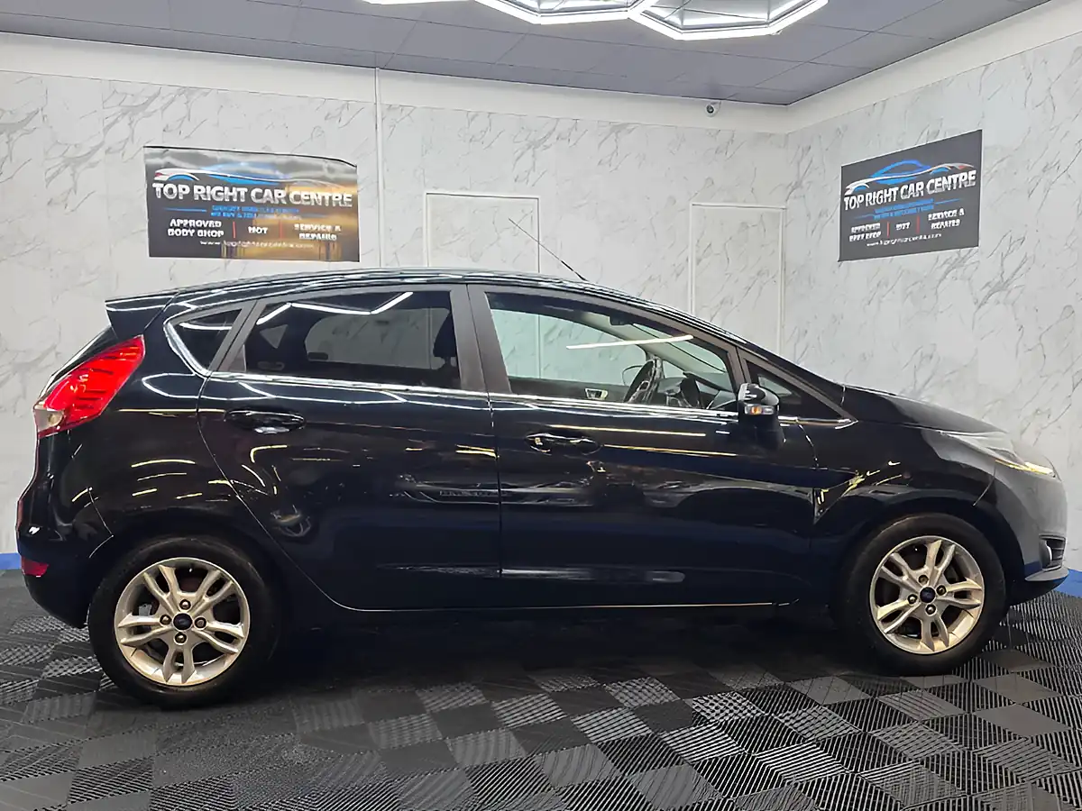 Used 2015 Ford Fiesta Zetec Black - Interior and Exterior details 8