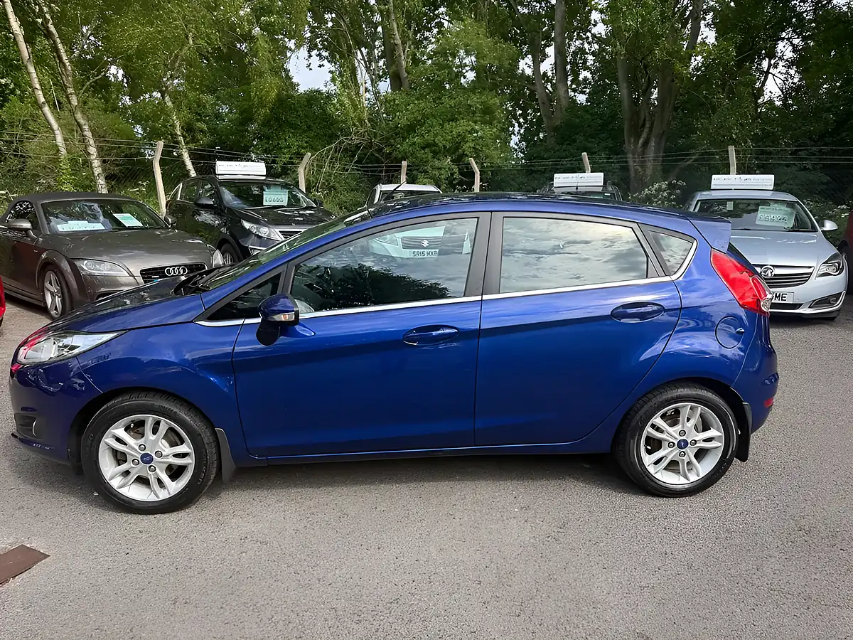 Used 2015 Ford Fiesta Zetec Blue - Interior and Exterior details 4