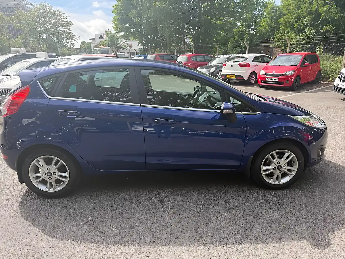 Used 2015 Ford Fiesta Zetec Blue - Interior and Exterior details 8