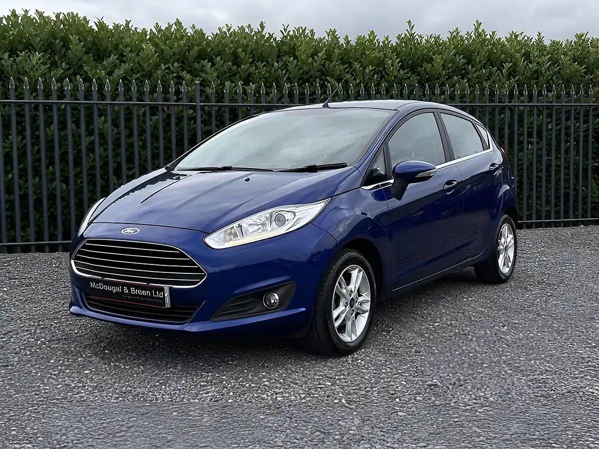 Used 2015 Ford Fiesta Zetec Blue - Front View