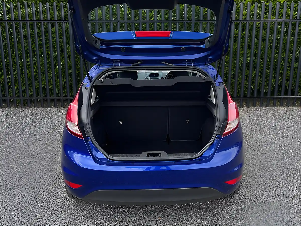 Used 2015 Ford Fiesta Zetec Blue - Interior and Exterior details 13
