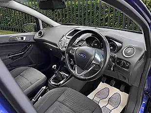 Used 2015 Ford Fiesta Zetec Blue - Interior and Exterior details 16