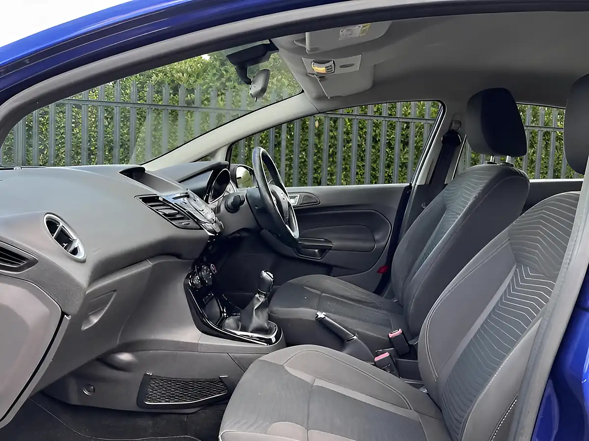 Used 2015 Ford Fiesta Zetec Blue - Interior and Exterior details 18