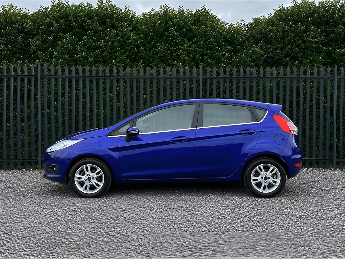 Used 2015 Ford Fiesta Zetec Blue - Interior and Exterior details 3