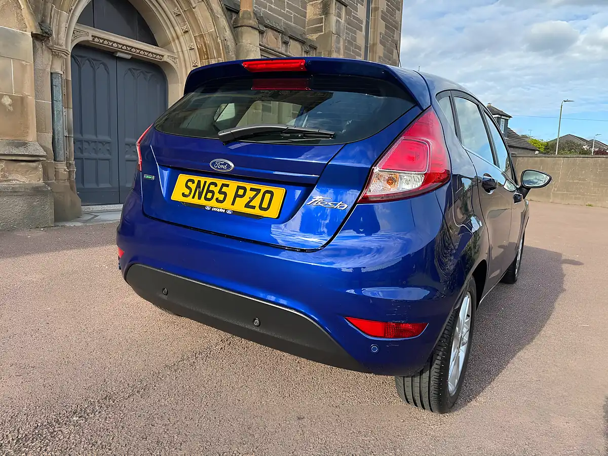Used 2015 Ford Fiesta Zetec Blue - Interior and Exterior details 10