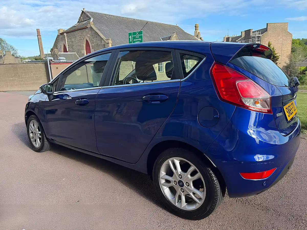 Used 2015 Ford Fiesta Zetec Blue - Interior and Exterior details 11