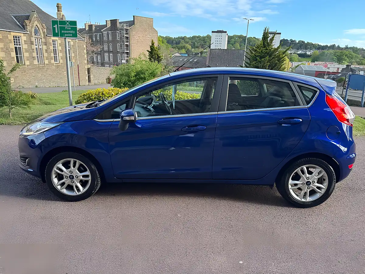 Used 2015 Ford Fiesta Zetec Blue - Interior and Exterior details 12