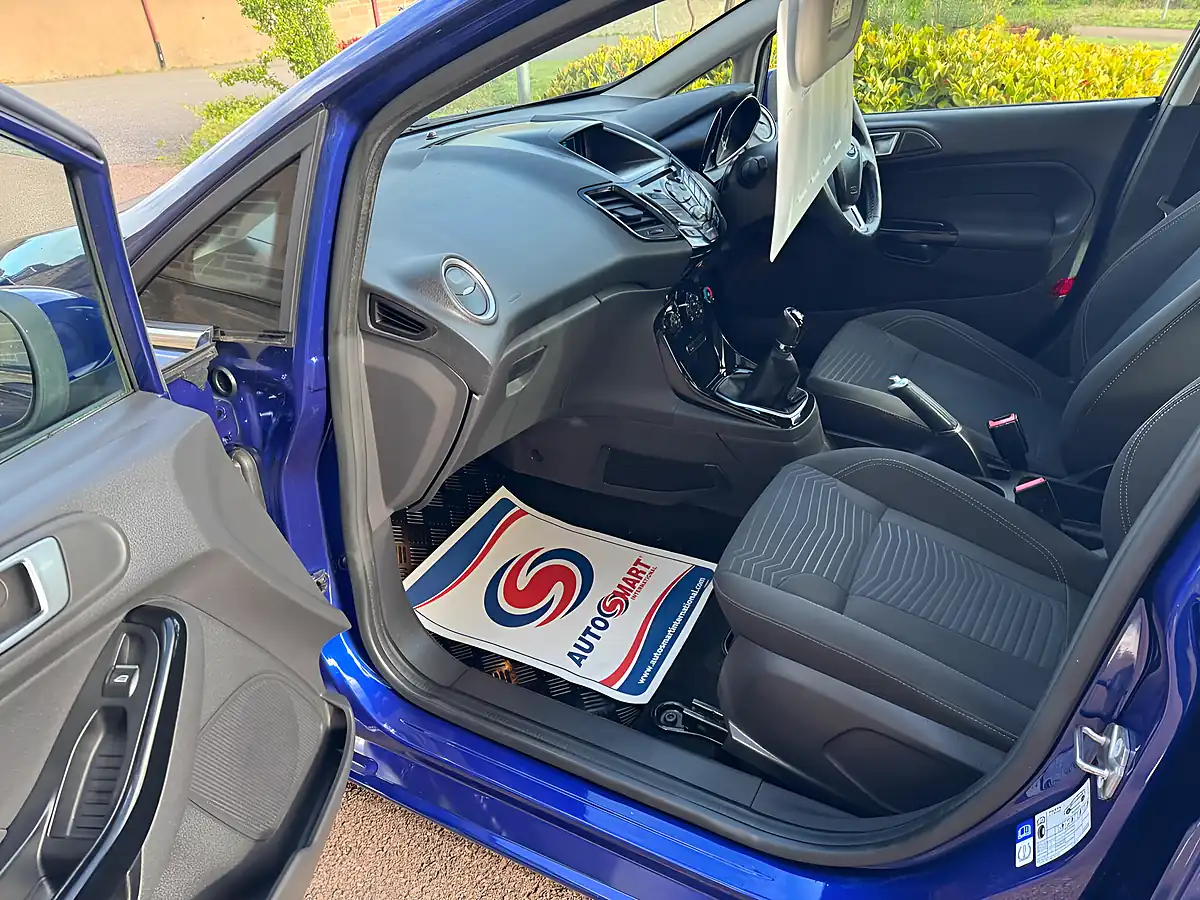 Used 2015 Ford Fiesta Zetec Blue - Interior and Exterior details 14