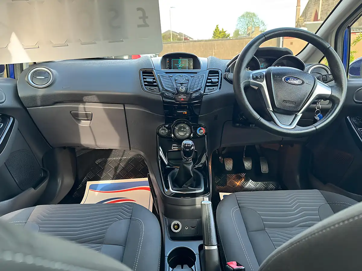 Used 2015 Ford Fiesta Zetec Blue - Interior and Exterior details 15