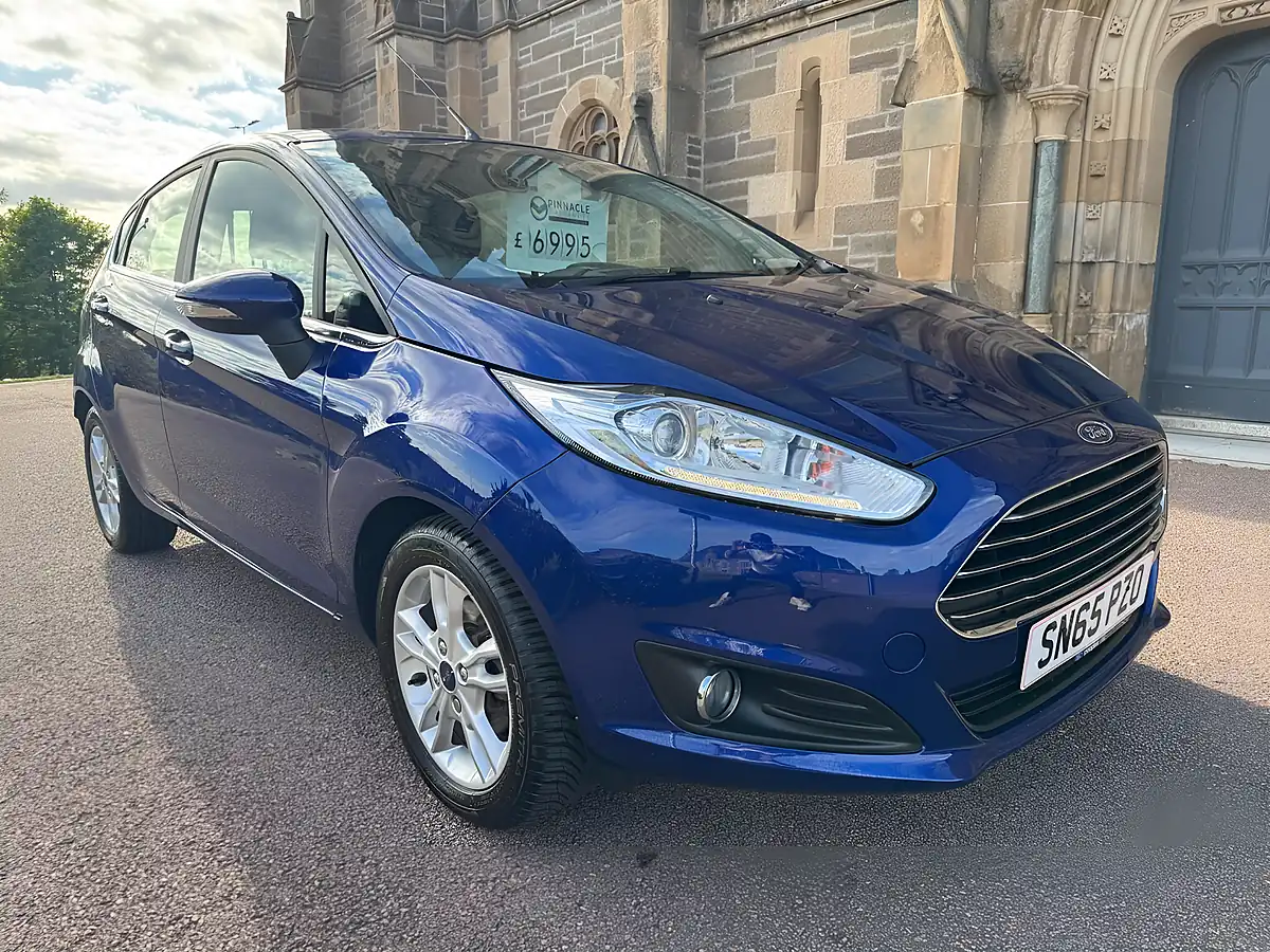 Used 2015 Ford Fiesta Zetec Blue - Interior and Exterior details 4