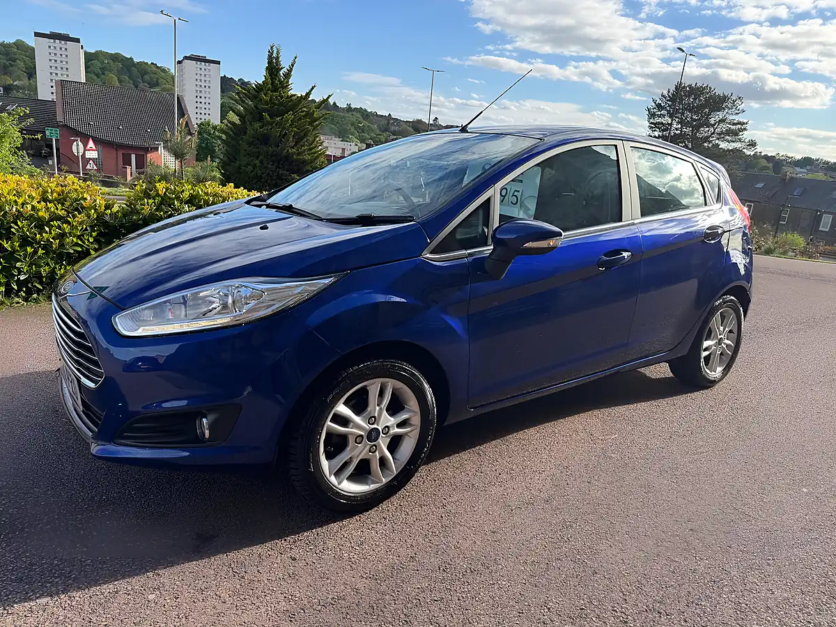 Used 2015 Ford Fiesta Zetec Blue - Interior and Exterior details 6