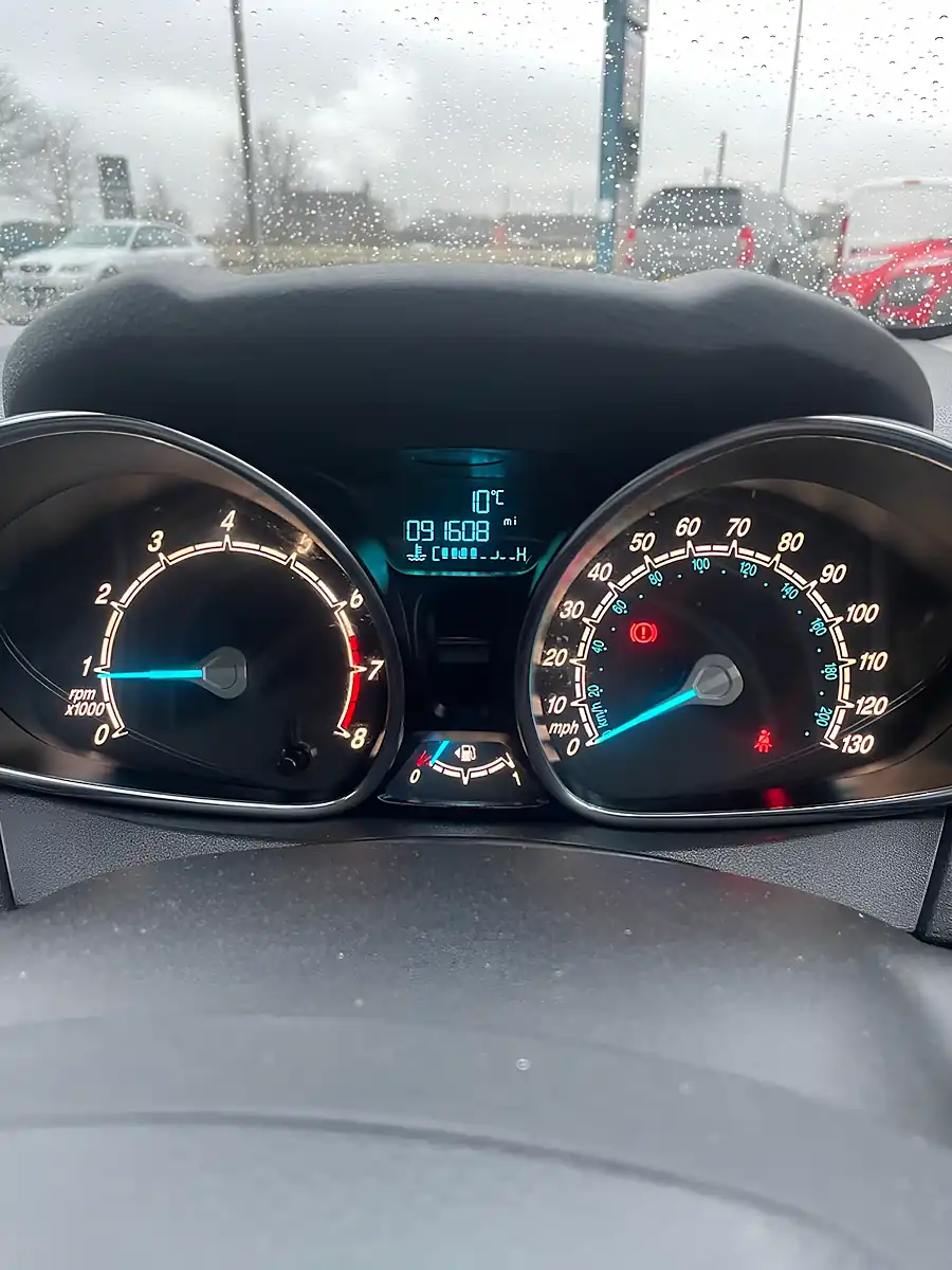 Used 2015 Ford Fiesta Zetec Blue - Interior and Exterior details 12