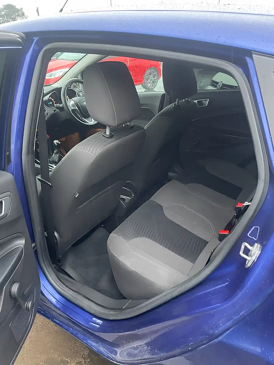 Used 2015 Ford Fiesta Zetec Blue - Interior and Exterior details 6