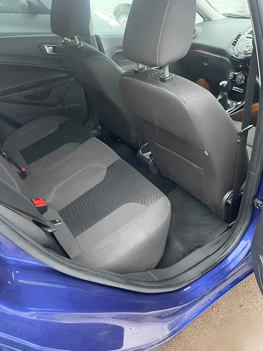Used 2015 Ford Fiesta Zetec Blue - Interior and Exterior details 9