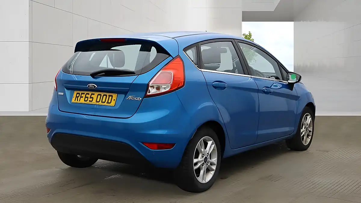 Used 2015 Ford Fiesta Zetec Blue - Interior and Exterior details 17