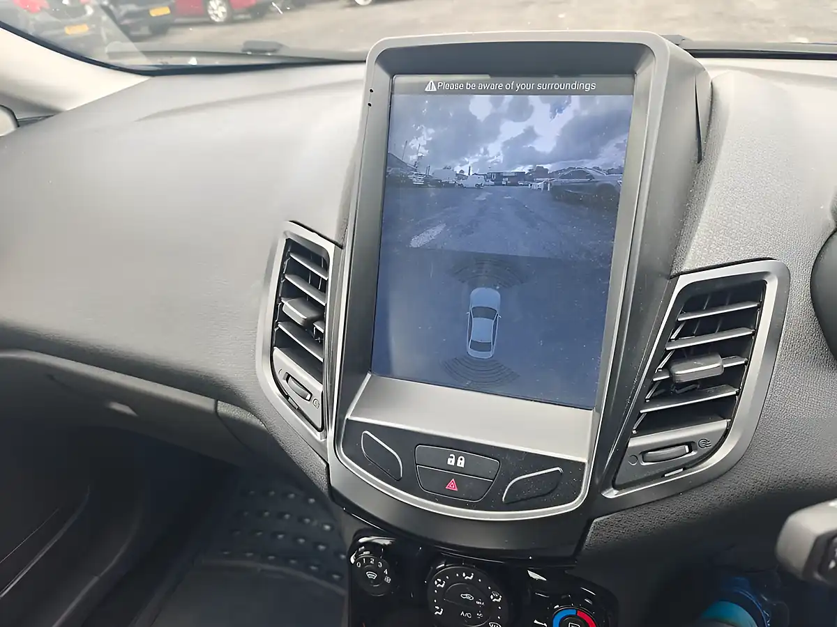 Used 2015 Ford Fiesta Zetec Blue - Interior and Exterior details 9